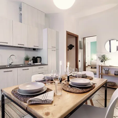 Il Lauro - By Myhomeincomo *