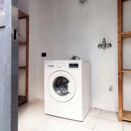 Il Lauro - By Myhomeincomo *